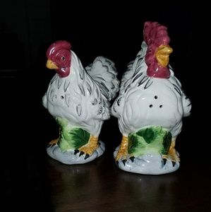 Tender Heart Treasures Rooster and Hen Salt and Pe